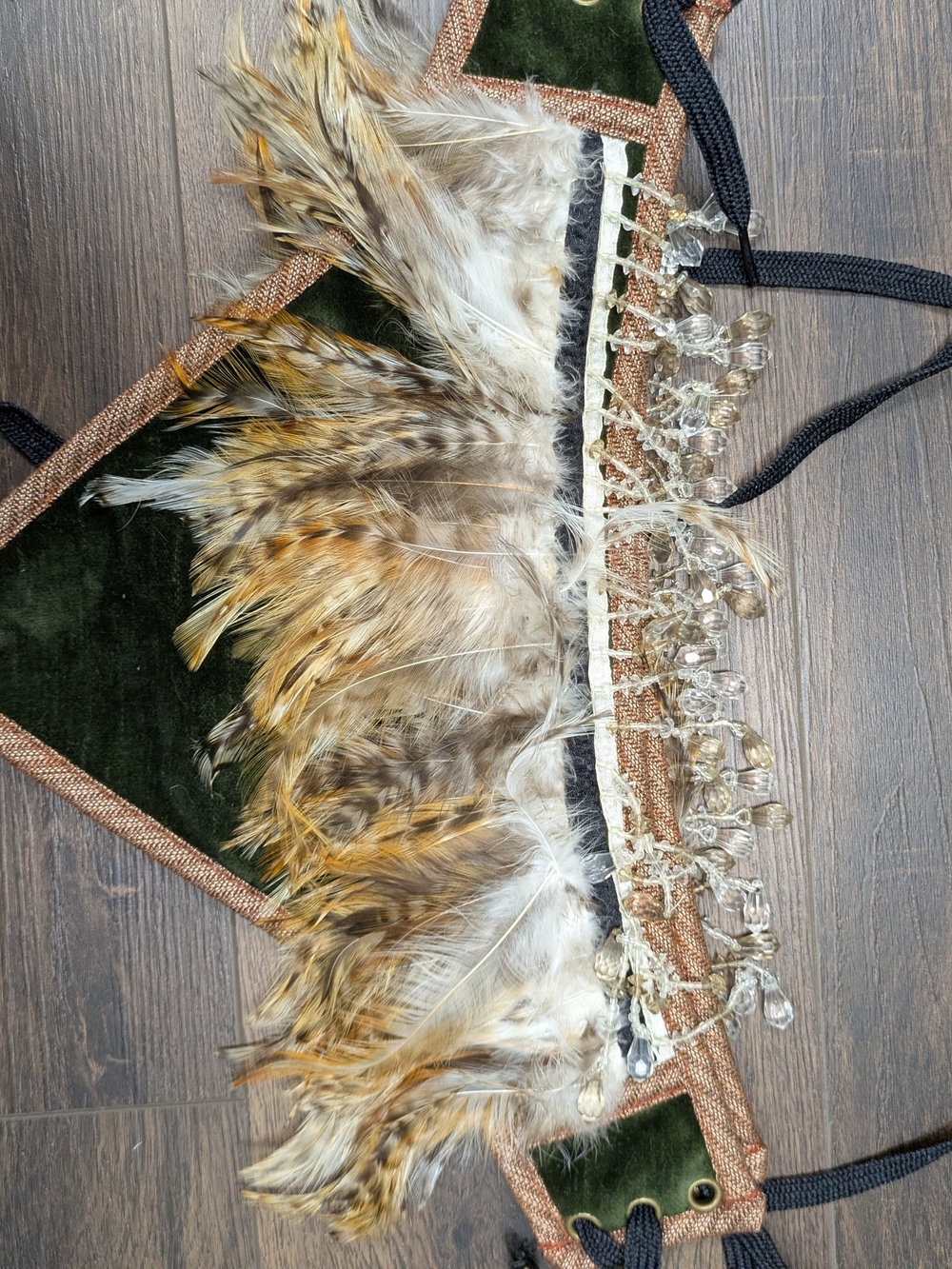 Moresca Green Velvet Feather Trim Arm Bands - Skirt Accessory Head Piece - Picture 3 of 8